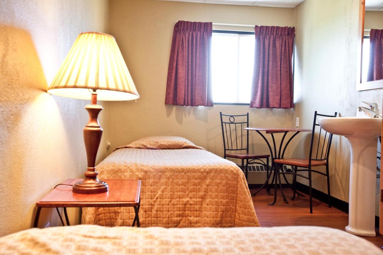 Residences Campus Notre-Dame-De-Foy Saint-Augustin-de-Desmaures Eksteriør billede